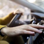 Penyebab AC Mobil Bau Asam