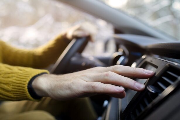 Penyebab AC Mobil Bau Asam