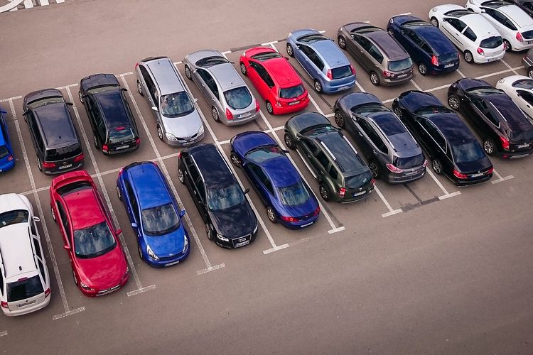 Agar Kabin Mobil Tidak Panas saat Parkir di Tempat Terbuka