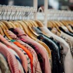 Bisnis Thrift Shop Pakaian Bekas Online