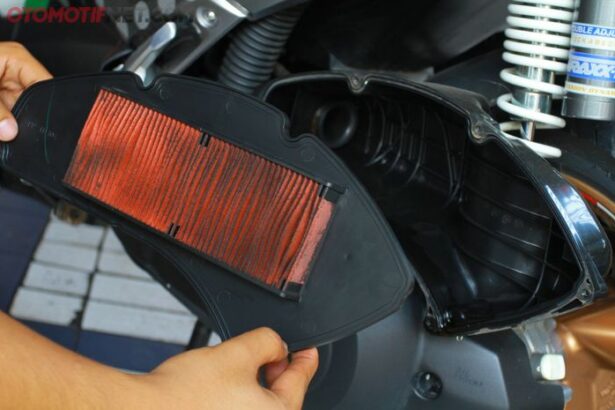 Cara Membersihkan Filter Udara Motor Injeksi yang Kotor