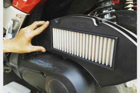 Cara Membersihkan Filter Udara Motor Injeksi yang Kotor