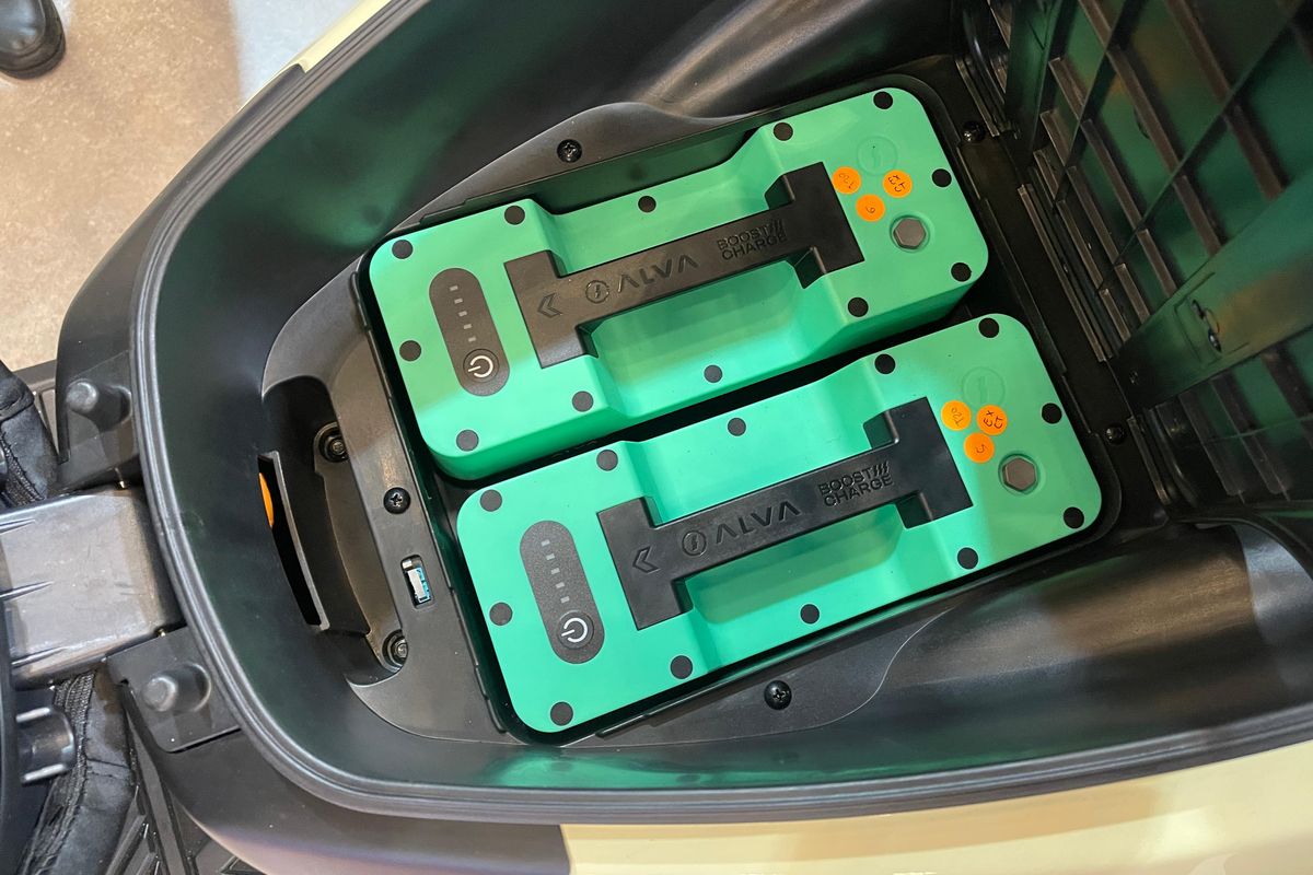 Cara Merawat Motor Listrik agar Baterai Tahan Lama