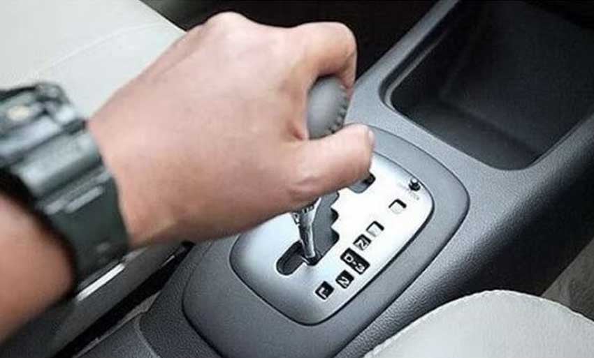 Cara Nyetir Mobil Matic di Tanjakan Curam