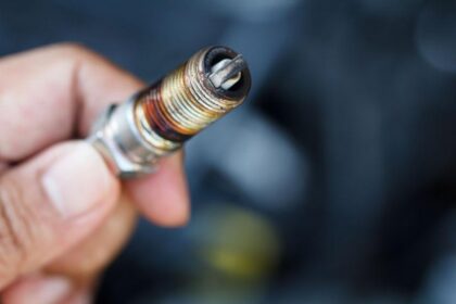 Ciri-Ciri Busi Kendaraan Perlu Diganti