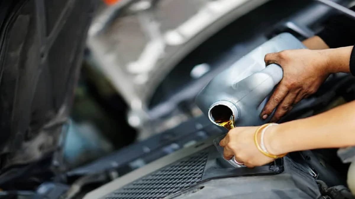 Ganti Oli Mobil Berapa Km