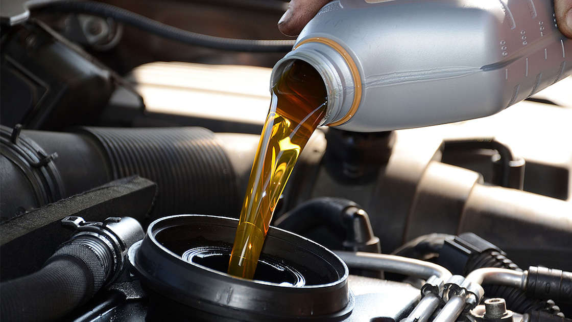 Ganti Oli Mobil Berapa Km