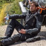 Memilih Jaket Motor Touring yang Aman