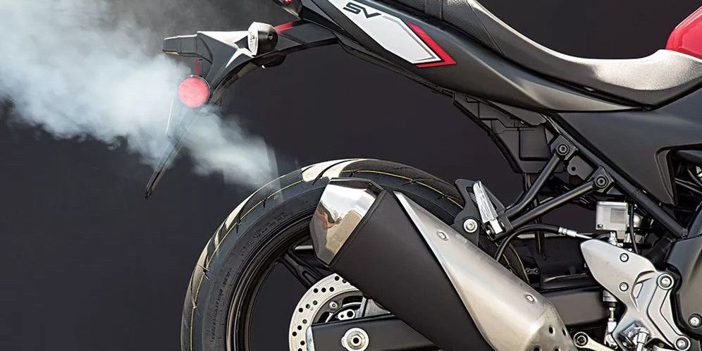 Penyebab Knalpot Motor Keluar Asap Putih