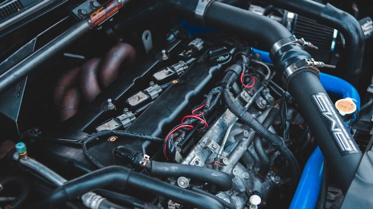 Penyebab Mobil Bergetar saat Diam dan Cara Memperbaikinya