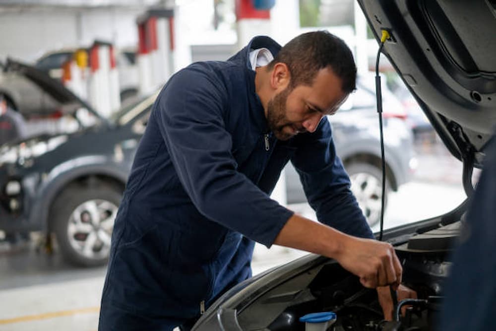 Penyebab Mobil Bergetar saat Diam dan Cara Memperbaikinya