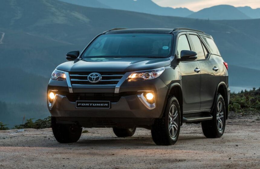 Perbedaan Mobil SUV dan MPV