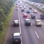 Teknik Menyalip Kendaraan yang Benar