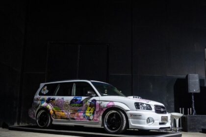 Cara Aman Lepas Stiker di Bodi Mobil