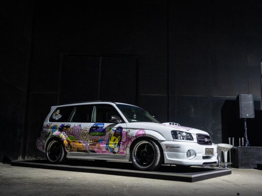 Cara Aman Lepas Stiker di Bodi Mobil