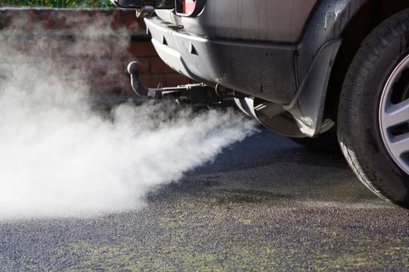 Cara Mengatasi Knalpot Mobil yang Bocor