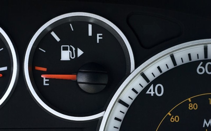 Cara Mengetahui Posisi Tangki Bensin dari Dalam Mobil