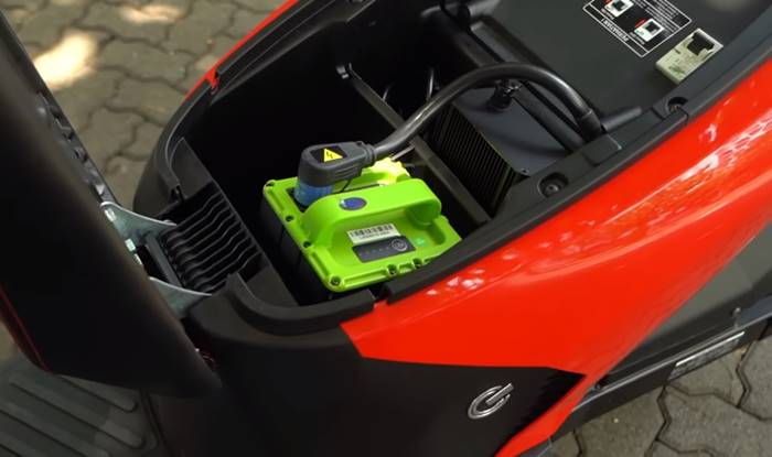 Cara Merawat Baterai Motor Listrik