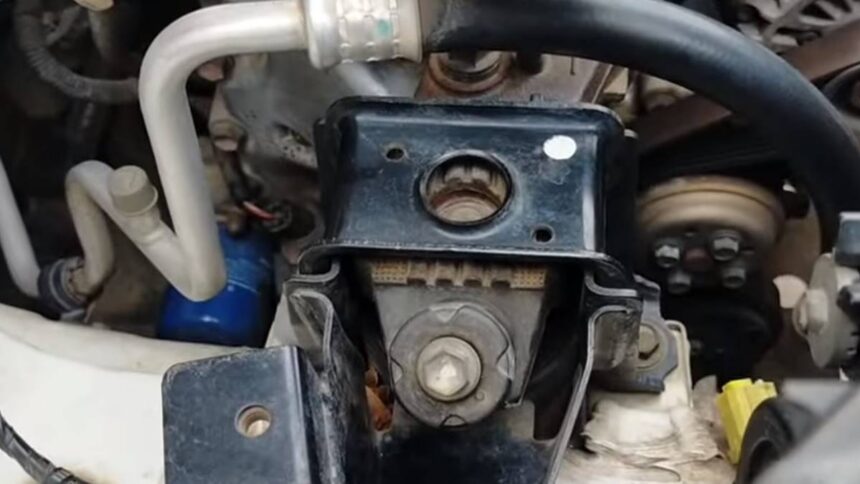 Engine Mouting Mobil Mengalami Kerusakan
