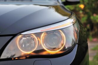 Lampu Sein Kendaraan Tiba-tiba Berkedip Lebih Cepat