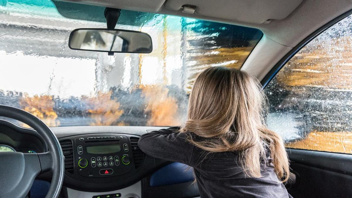 Mengapa Anak Kecil Tak Boleh Duduk di Jok Depan Mobil