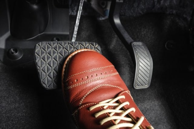 Pedal Rem Terasa Dalam