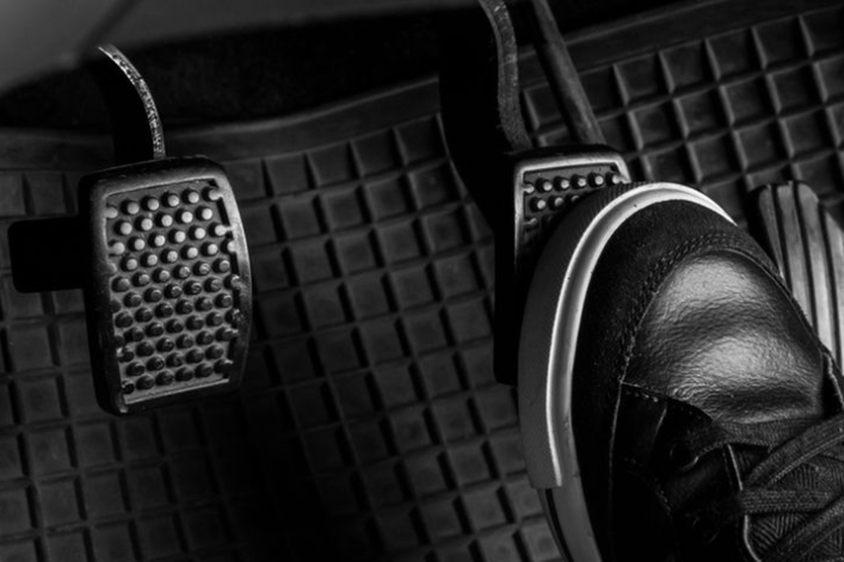 Pedal Rem Terasa Dalam