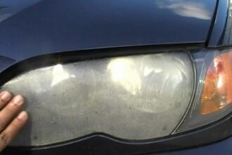 Penyebab Headlamp Mobil Berembun