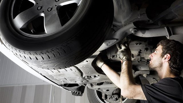 Proses Service Kaki-kaki Mobil