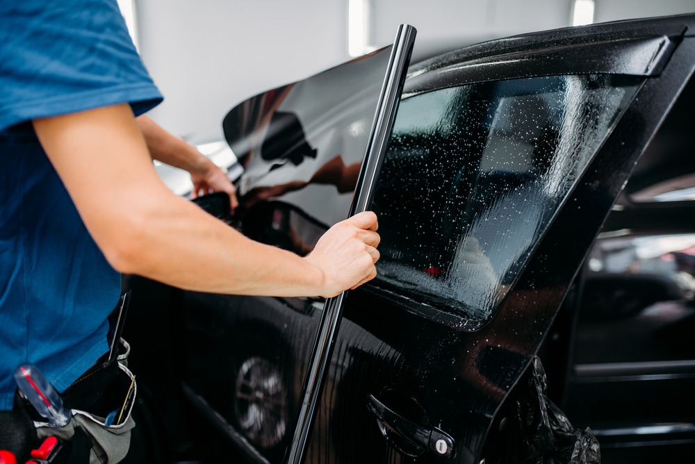 Estimasi Biaya Mengganti Kaca Mobil