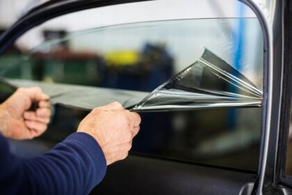 Kaca Film Mobil Terkelupas
