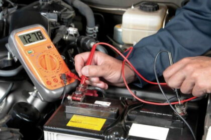 Penyebab Aki Mobil Kehabisan Daya