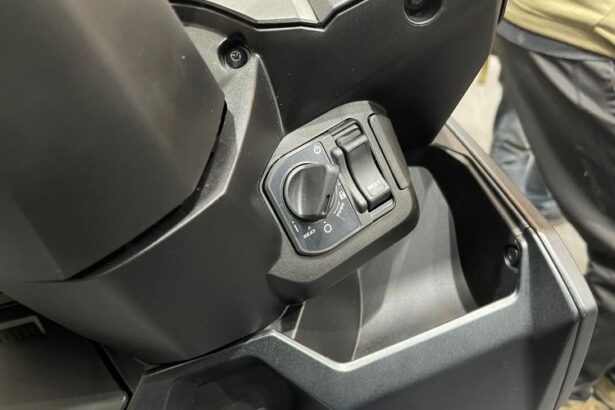 Penyebab Dashboard Motor Kusam