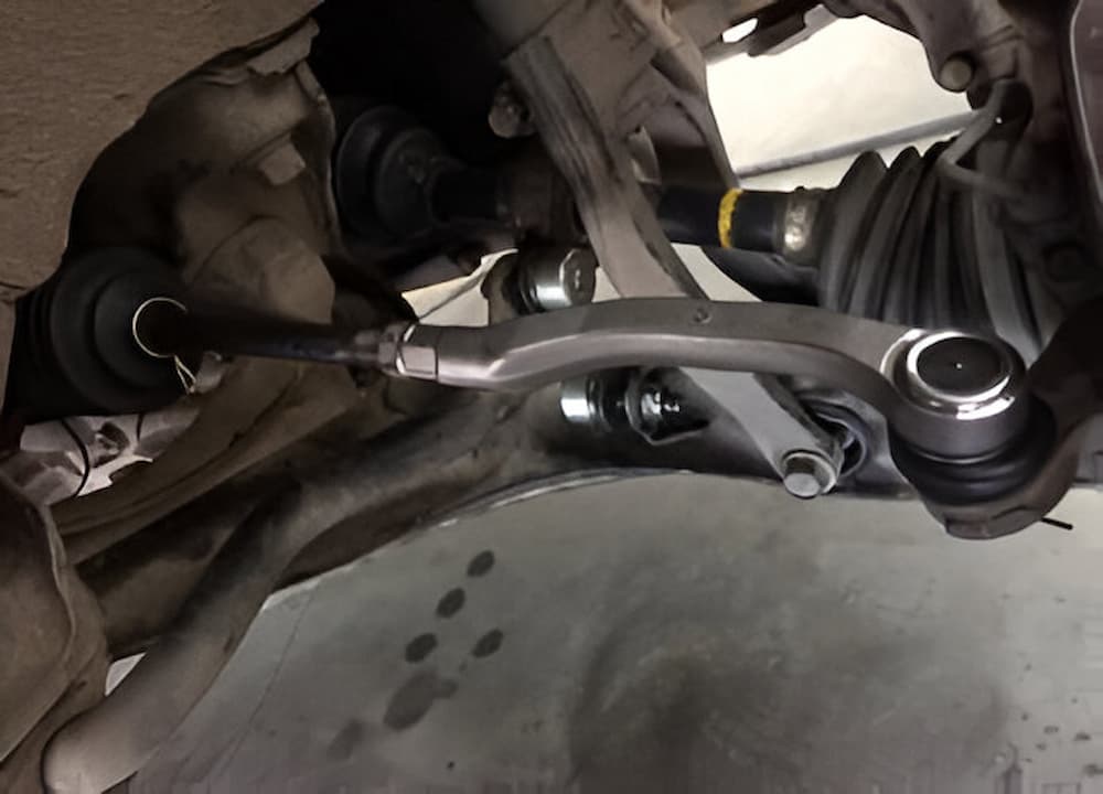 Tanda Kerusakan Tie Rod Mobil