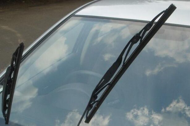 Tips Merawat Wiper Mobil agar Tidak Menggores Kaca