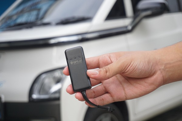 Cara Memasang GPS Tracker di Mobil