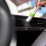 Cara Membersihkan Lubang Ventilasi AC Mobil