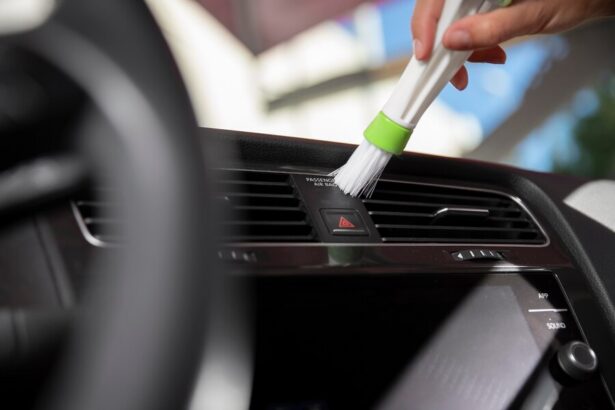 Cara Membersihkan Lubang Ventilasi AC Mobil