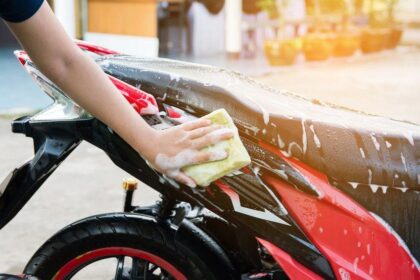 Cara Mencuci Motor yang Benar