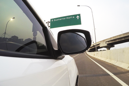 Cara Menyetir Mobil di Jalan Tol
