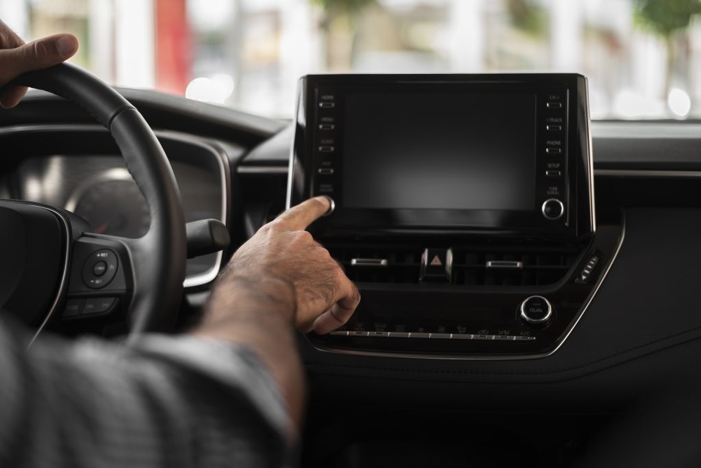 Memasang head unit Android