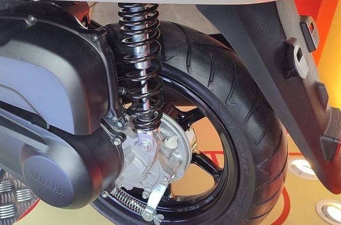 Penyebab Ban Belakang Motor Matic Goyang