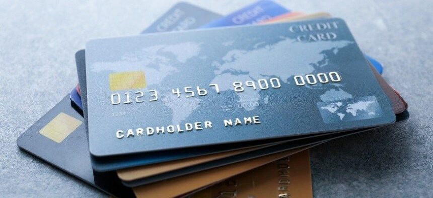Perbedaan Kartu Debit dan Kartu Kredit