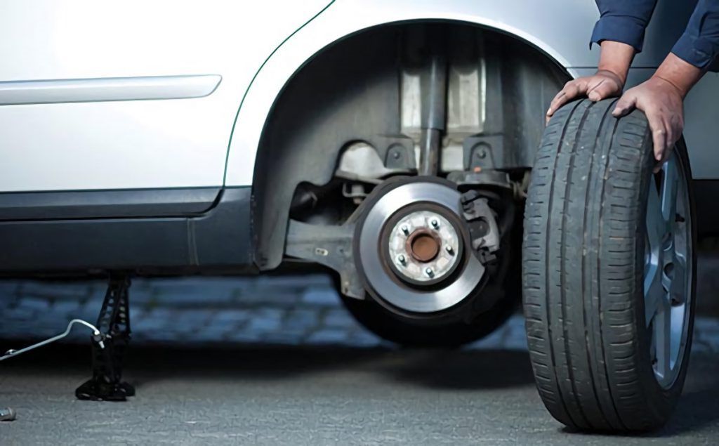 Waktu Tepat Ganti Ban Mobil