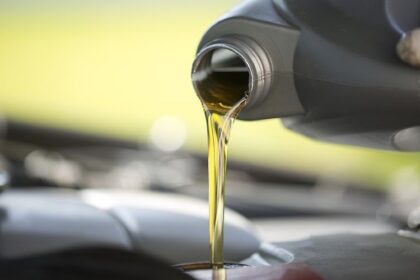 Cara Kerja Minyak Pelumas Mesin Mobil
