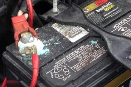 Cara Mengatasi Kerak Jamur di Terminal Aki Mobil