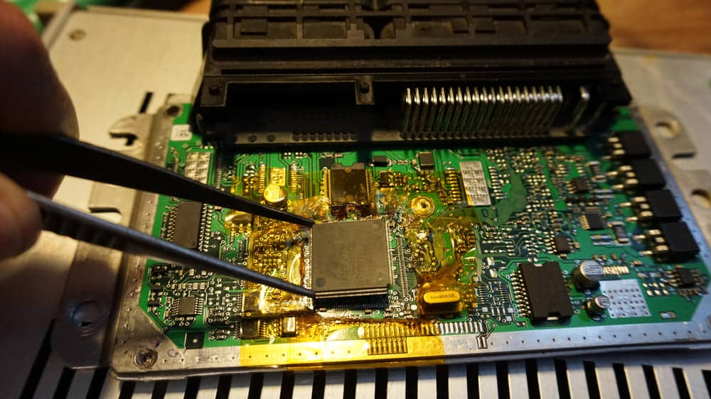 Mengenal ECU Mobil