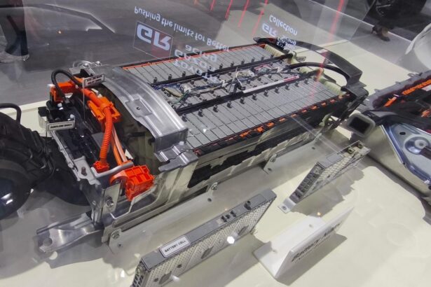 Menjaga Baterai Mobil Hybrid