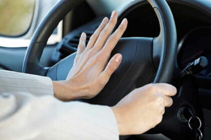 Penyebab Klakson Mobil Mati Mendadak