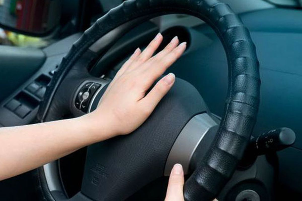 Penyebab Klakson Mobil Mati Mendadak